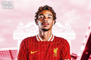 赛程信息-罗马诺：埃基蒂克明日飞抵利物浦接受体检，随后将签约6年