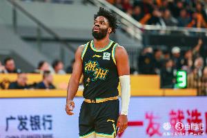 二进宫？媒体人：浙江广厦签下了小德里克-沃顿