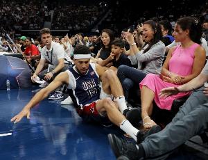 直播入口-安东尼：布克在美国队接受了蓝领的角色 回到太阳他想继续这么打