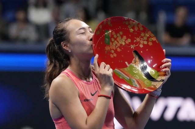 F1大奖赛2025-携冠入场，郑钦文首届总决赛对标李娜？