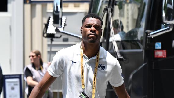 意天空：邓弗里斯的违约金条款本月底才会到期，价值2500万欧