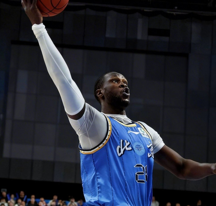 直播入口-刚打出状态，马帝昂因麦基加盟离队，现已找到新工作！|北京|贾维尔-麦基|贾维尔·麦基|篮板|球队_新浪体育_新浪新闻