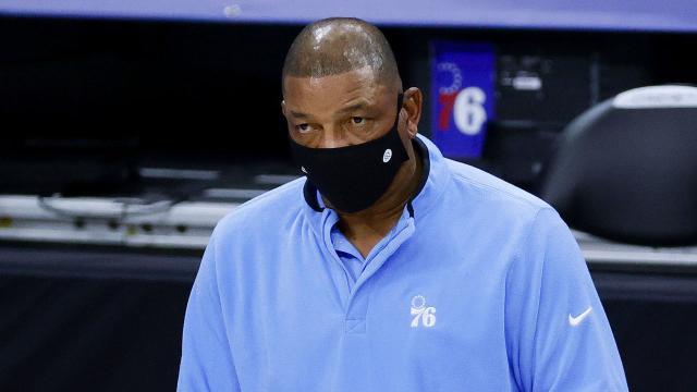 注册观看-7胜1负稳居联盟第一 76人强势开局里弗斯功不可没